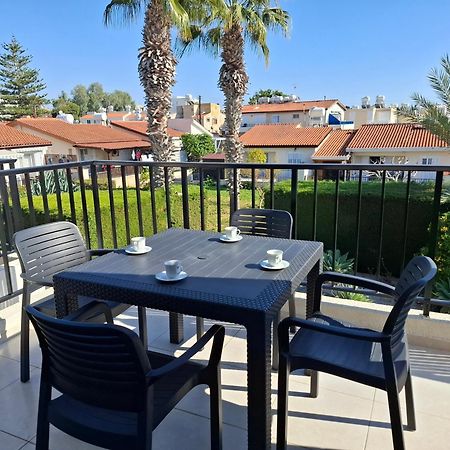 Cyking 2 Bed Apartment With Pool & 10 Min To Beach Paphos Esterno foto