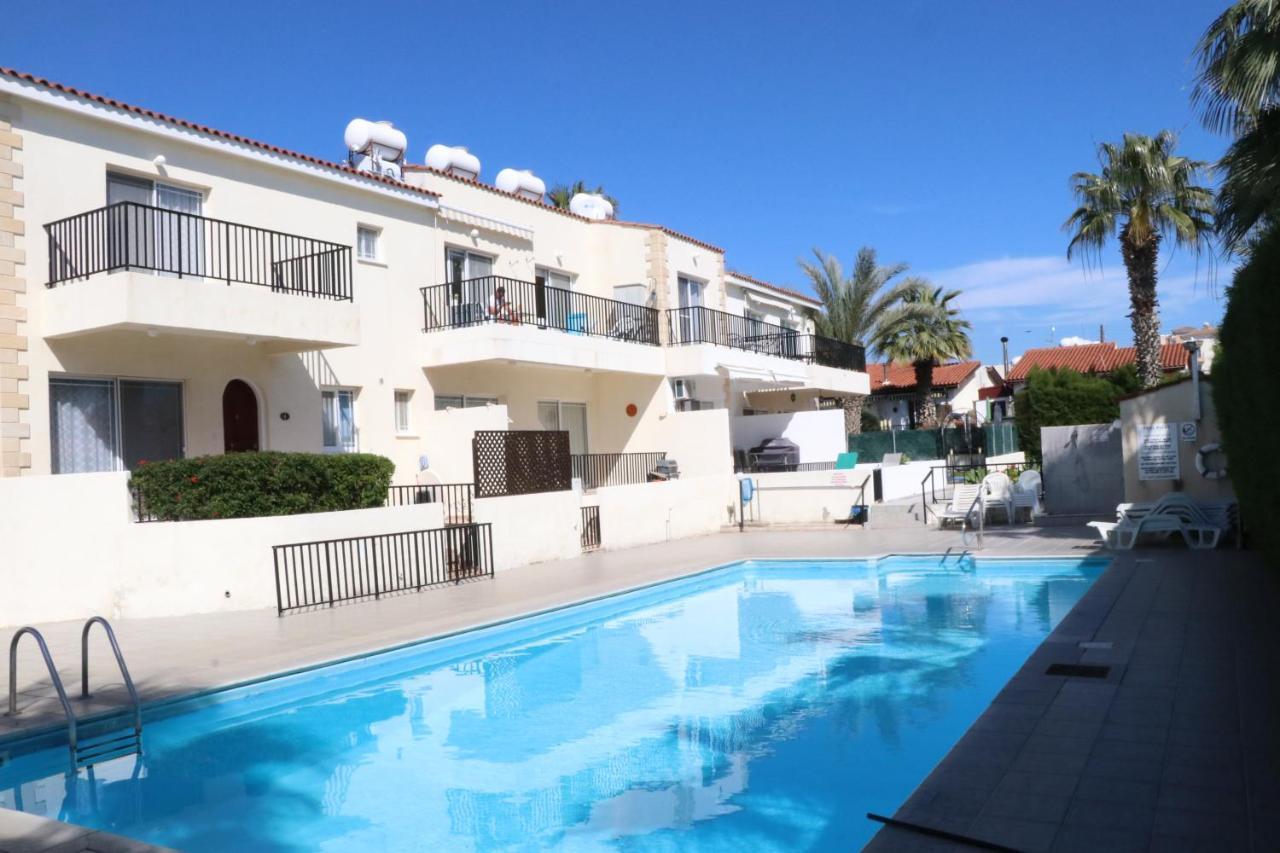 Cyking 2 Bed Apartment With Pool & 10 Min To Beach Paphos Esterno foto