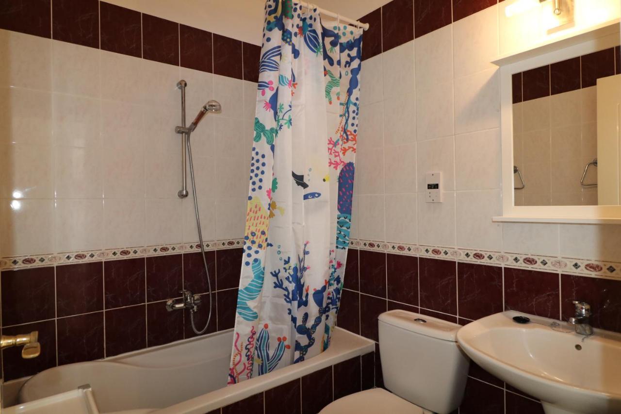 Cyking 2 Bed Apartment With Pool & 10 Min To Beach Paphos Esterno foto